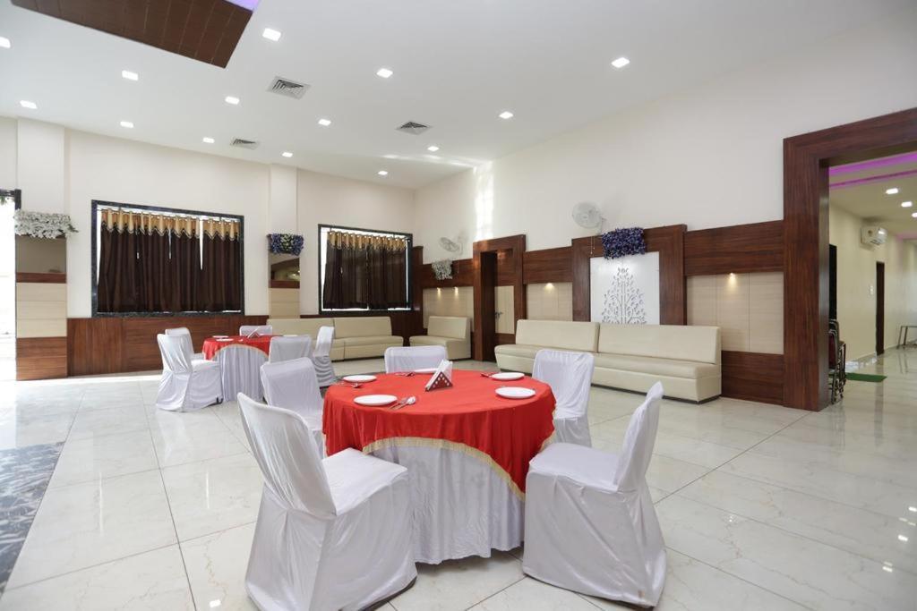 Hotel Rajmohan Palace Gwalior Eksteriør billede
